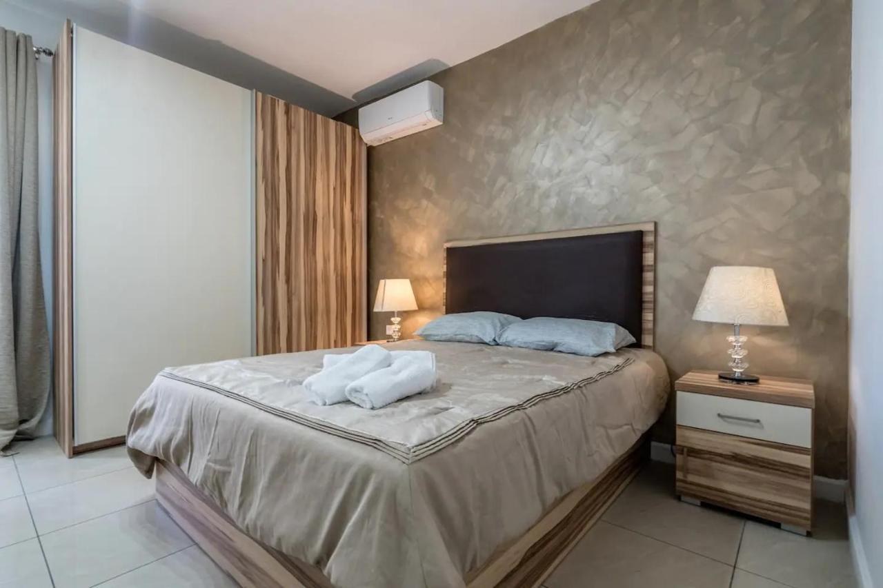 Modern Apt Kalkara Seafront! Exterior photo